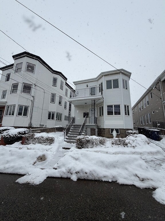 Foto del edificio - 106 Malden St