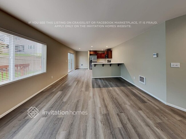 Building Photo - 2014 201st St E