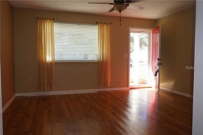 Building Photo - 10947 SW 83rd Ct