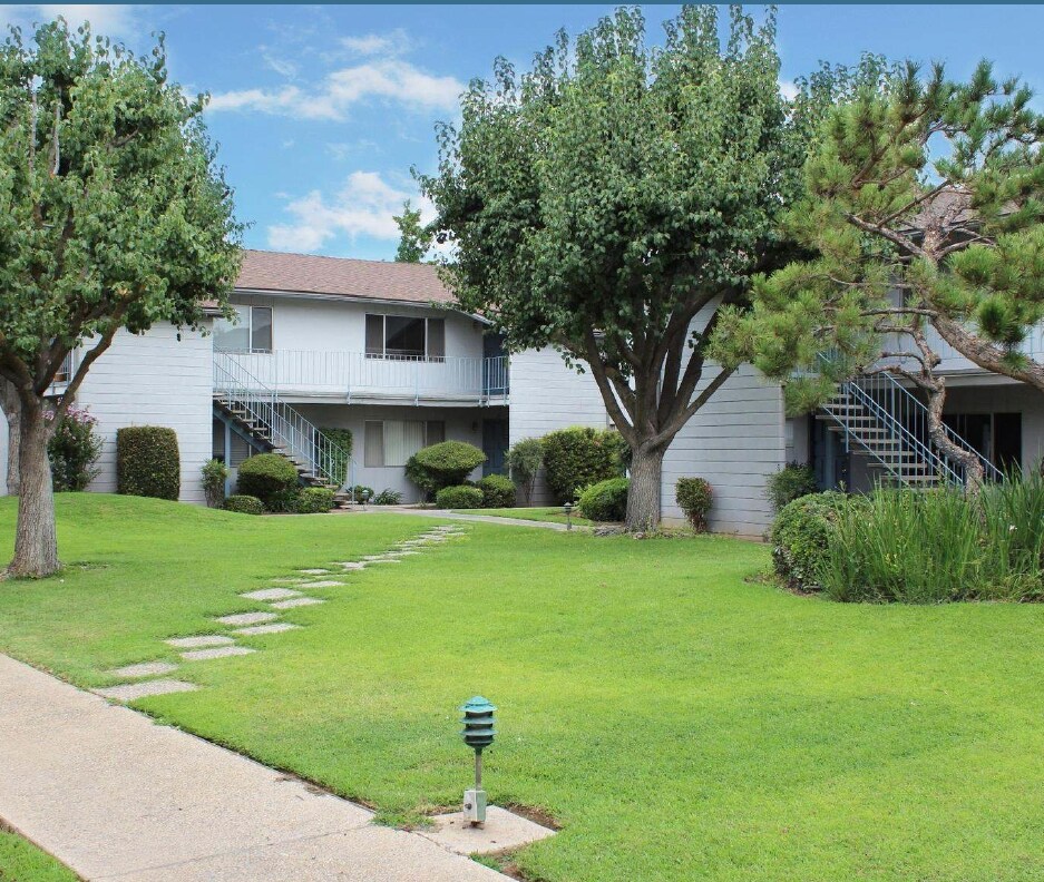 Foto principal - Bullard Palm Apartments