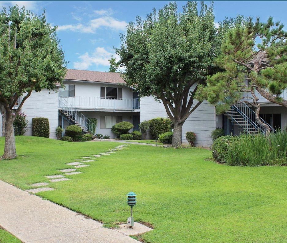 Primary Photo - Bullard Palm Apartments