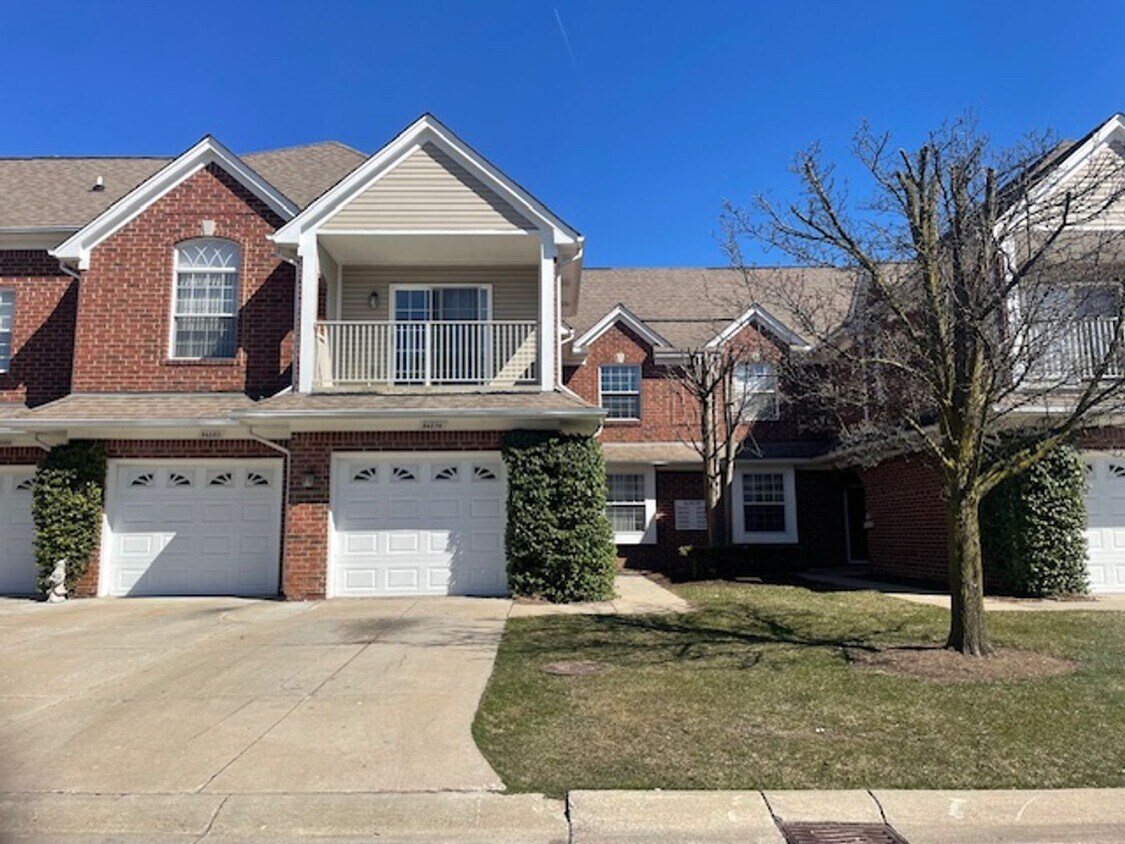 54274 E Annsbury Cir, Shelby Township, MI 48316 Condo for Rent in