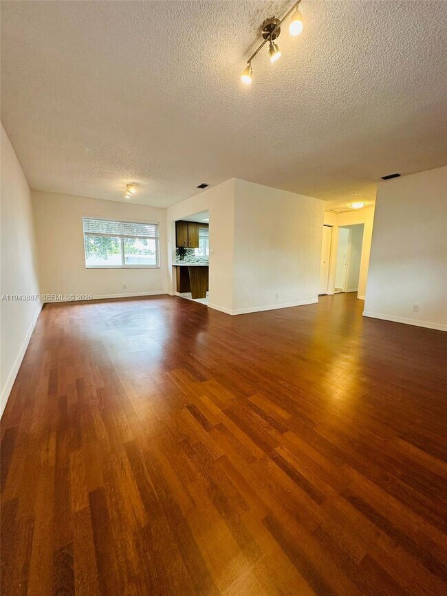 Foto del edificio - 414 SE 14th St