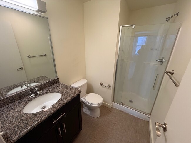 Building Photo - Yeats Building