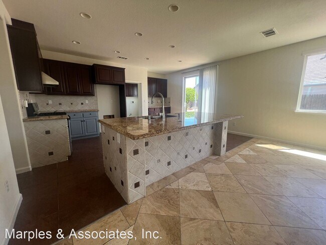 Building Photo - 4 br, 3.5 bath House - 74 Vella Circle