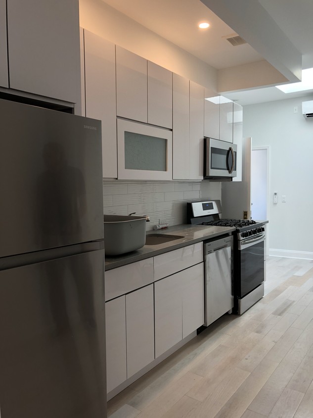 Foto principal - 411 Graham Ave