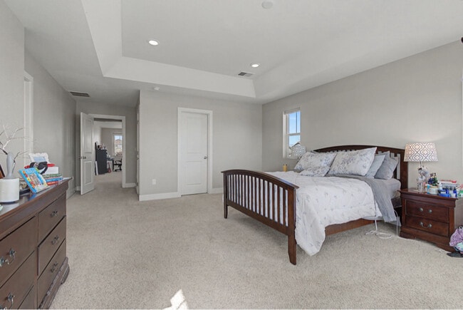 Building Photo - 2102 Summerlin Ln