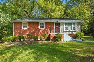 Building Photo - 7910 Beechnut Rd