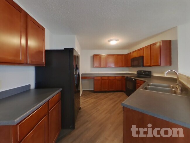 Foto del edificio - 5624 W Littleton Dr