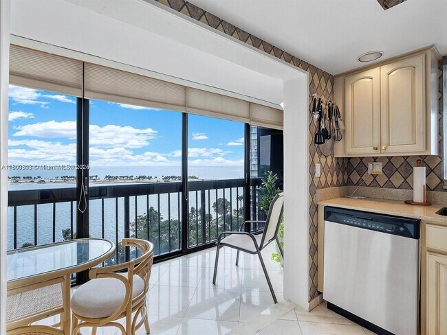 Foto del edificio - 2333 Brickell Ave