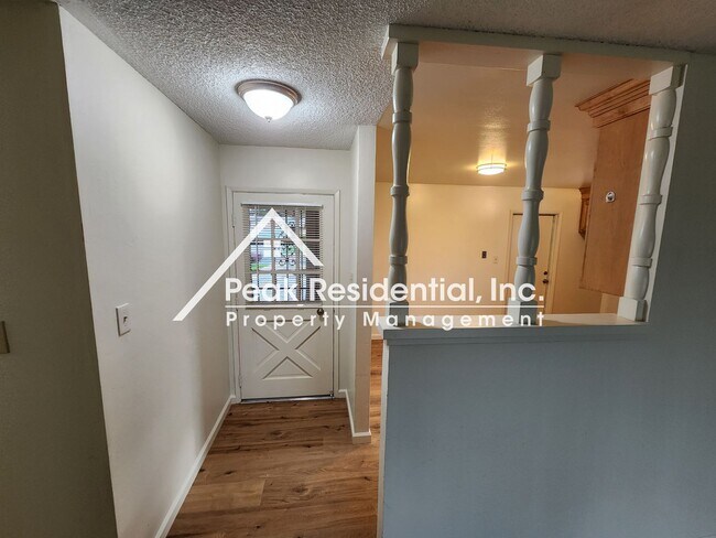 Building Photo - Very Nice North Highlands 4bd/2ba Home wit...