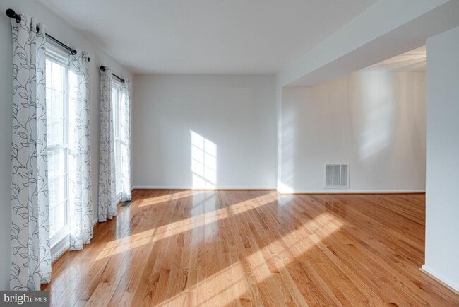 Building Photo - 9620 Masterworks Dr