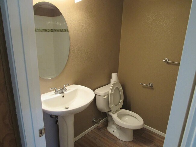 Foto del edificio - 2600 Brookside Dr