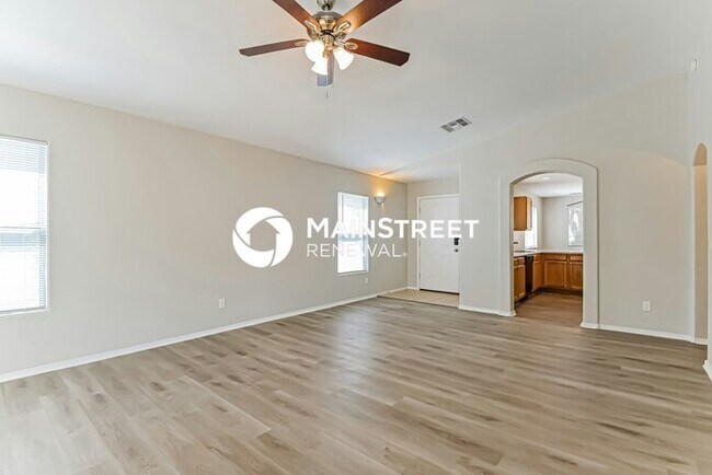 Building Photo - 3 Bedroom Pet-Friendly Home in Tucson, AZ ...