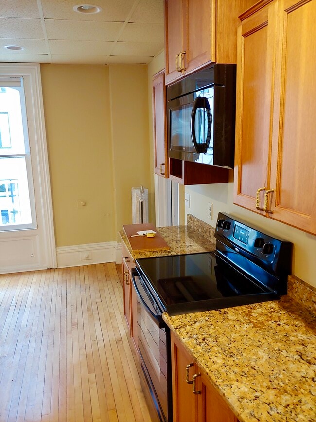 Building Photo - 102 N Tioga St