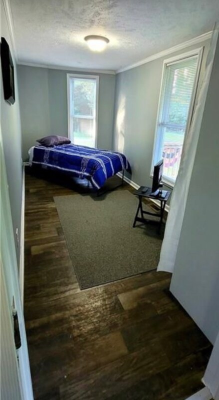 Foto principal - 434 Grimsley Rd