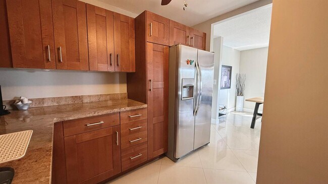 Foto del edificio - 401 Golden Isles Dr