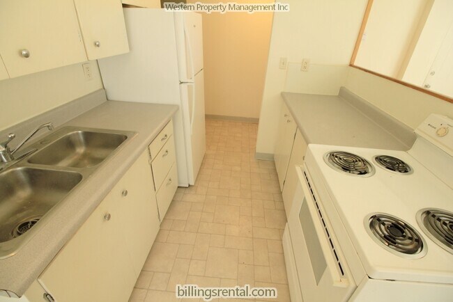 Cocina - 711 Avenue B