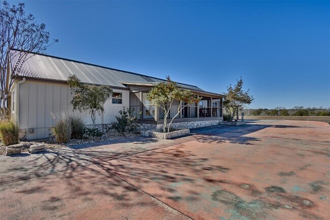 Building Photo - 3440 Hartfield Rd