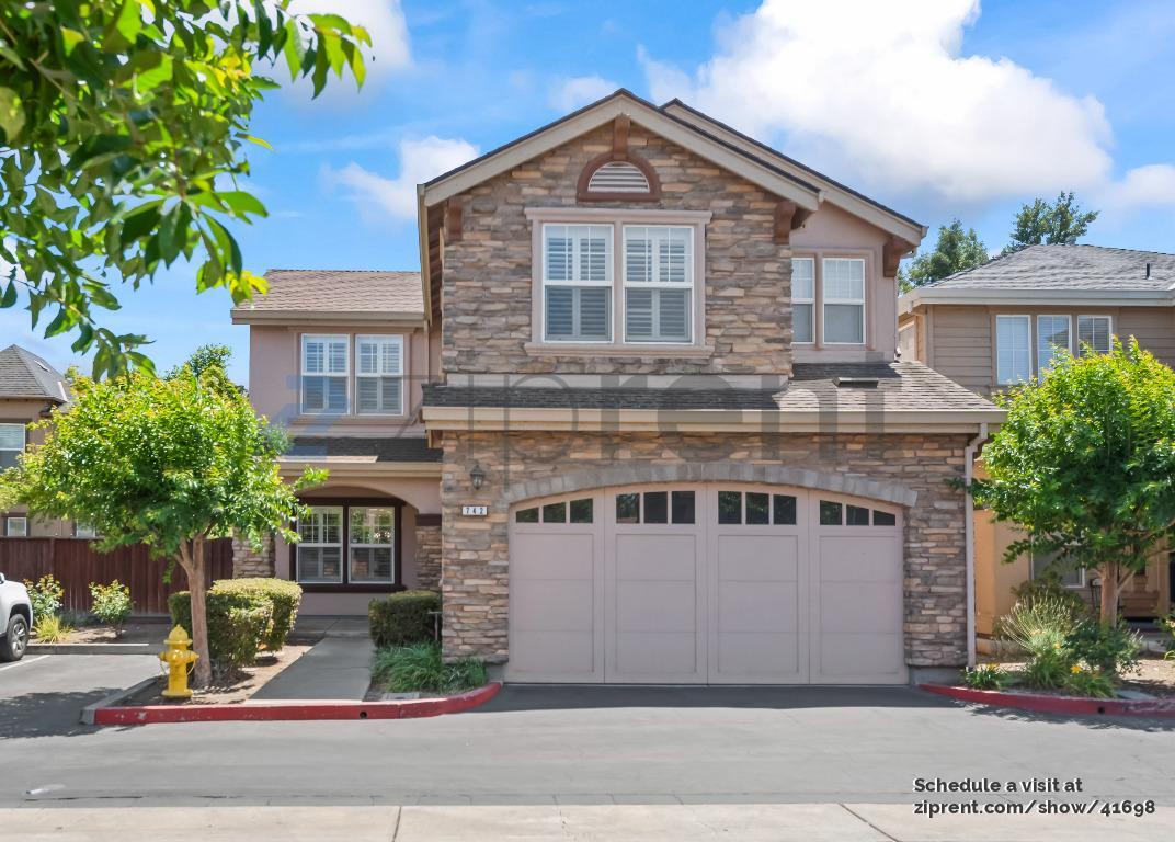 Foto principal - 742 Creekside Ct