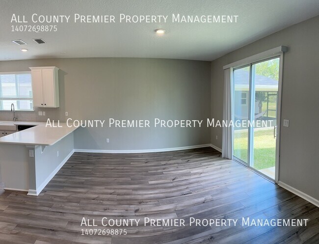 Building Photo - Nice 4 Bedroom 2.5 Bath House! Pinewood Pl...