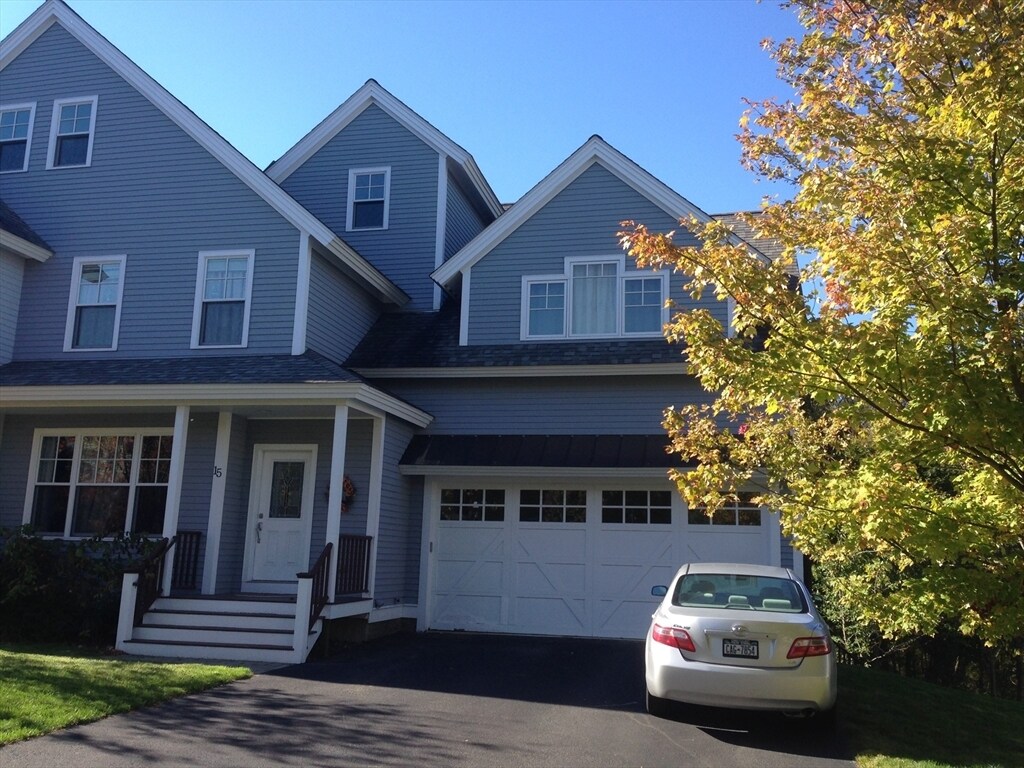 Foto principal - 15 Cider Mill Ln