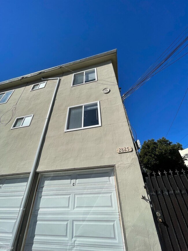 Building Photo - 2825 Vallecito Pl