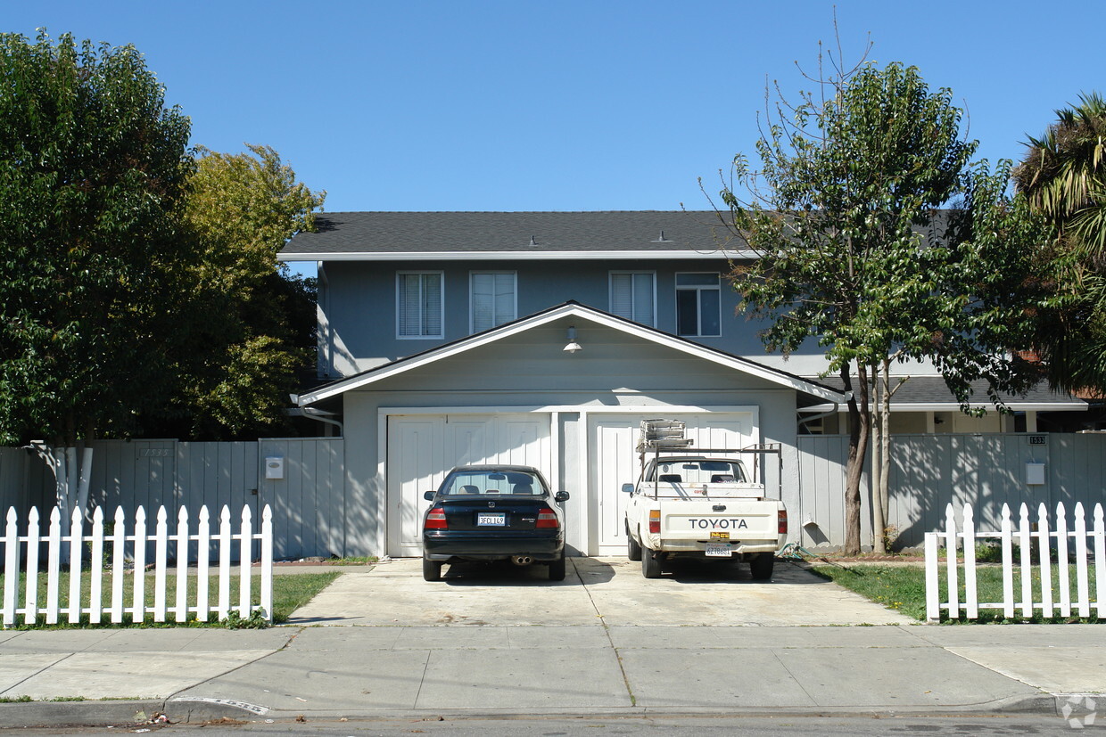 Building Photo - 1533 Eden Ave
