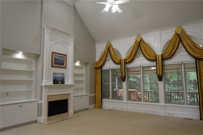 Building Photo - 1823 Glen Cedars Ct