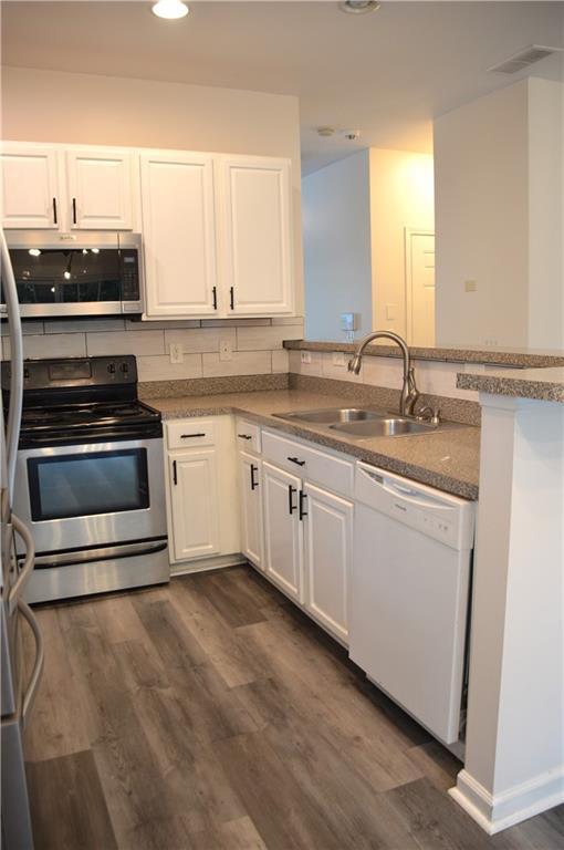 Foto del edificio - 3072 Cedar Glade Ln NE