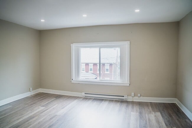 Building Photo - 26 W North St