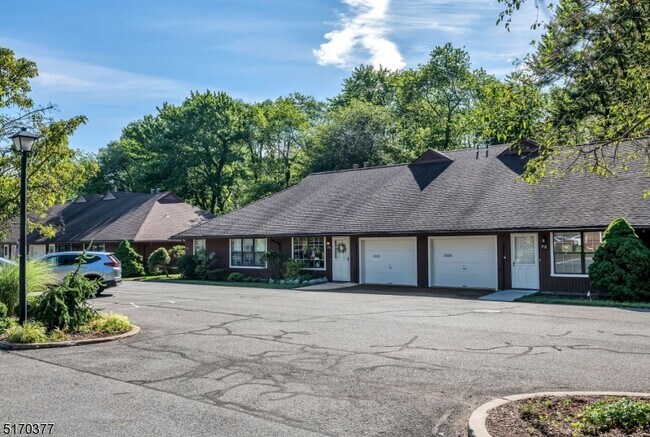 Building Photo - 7-3 Tamaron Dr
