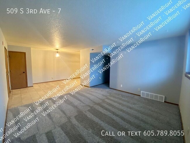 Building Photo - 509 3rd Ave