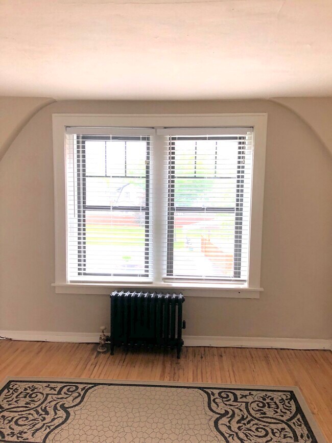 Foto del edificio - 1060 Kenmore Ave