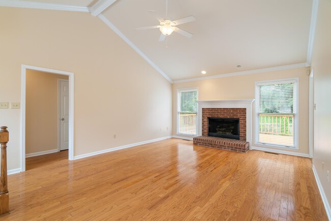 Photo - 8112 Meadowood Ln House