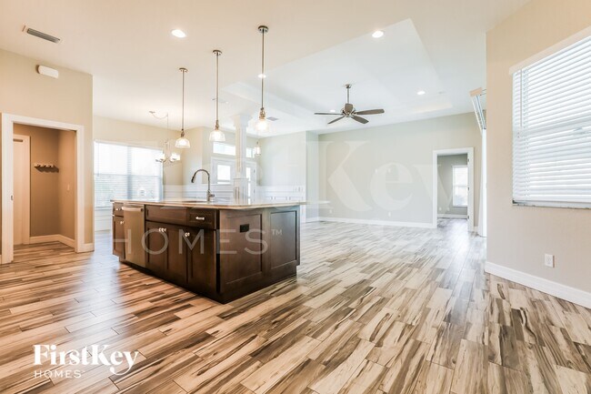 Foto del edificio - 4324 Moffett Rd