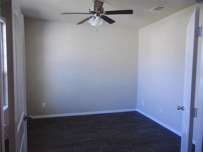 Foto del edificio - 5507 Claymore Meadow Ln