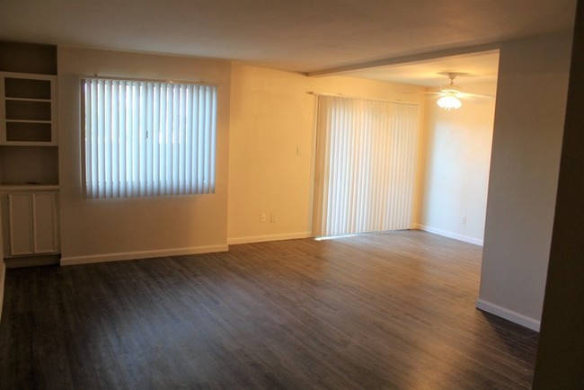 Building Photo - 7350 E Gold Dust Ave