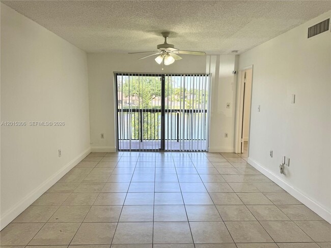 Building Photo - 9893 Nob Hill Ln