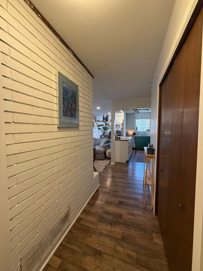 Foto del edificio - Cute 2 bed, 2 bath home in Del City