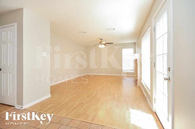 Foto del edificio - 1039 Wentworth Dr