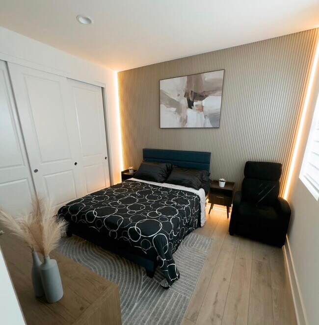 Cama tamaño queen - 2415 Calle Grandon