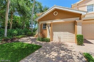 Building Photo - 9651 Spanish Moss Way