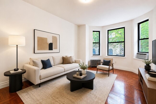 Building Photo - 611 W 137th St