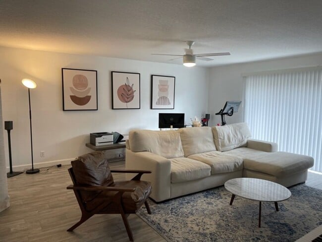 Foto del edificio - !SPECIAL OFFER! 3 bed/2 bath in downtown Fort Lauderdale