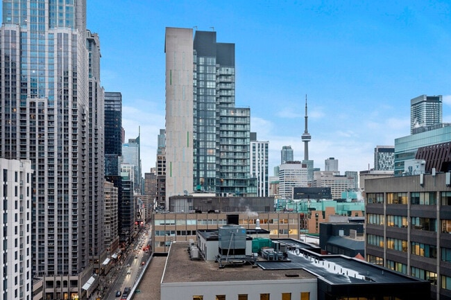 Building Photo - 832 Bay St.