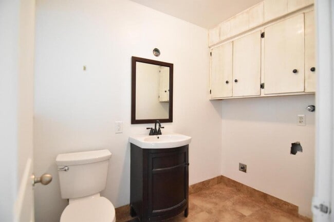 Building Photo - 1225 Melody Dr