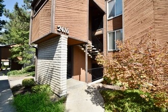 Building Photo - 2416 S Elizabeth St