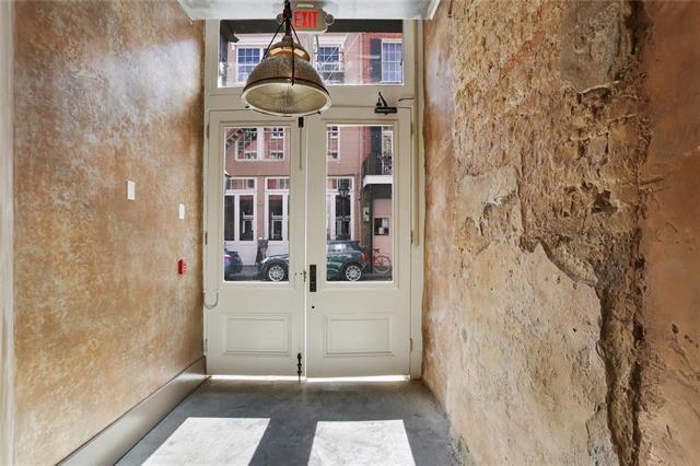 Building Photo - 309 Chartres St