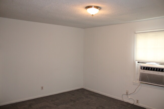 Building Photo - 4407 E Bayley St